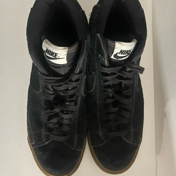 Nike Men's Blazer Mid Premium Black Gum Sneakers - Picture 2 of 5